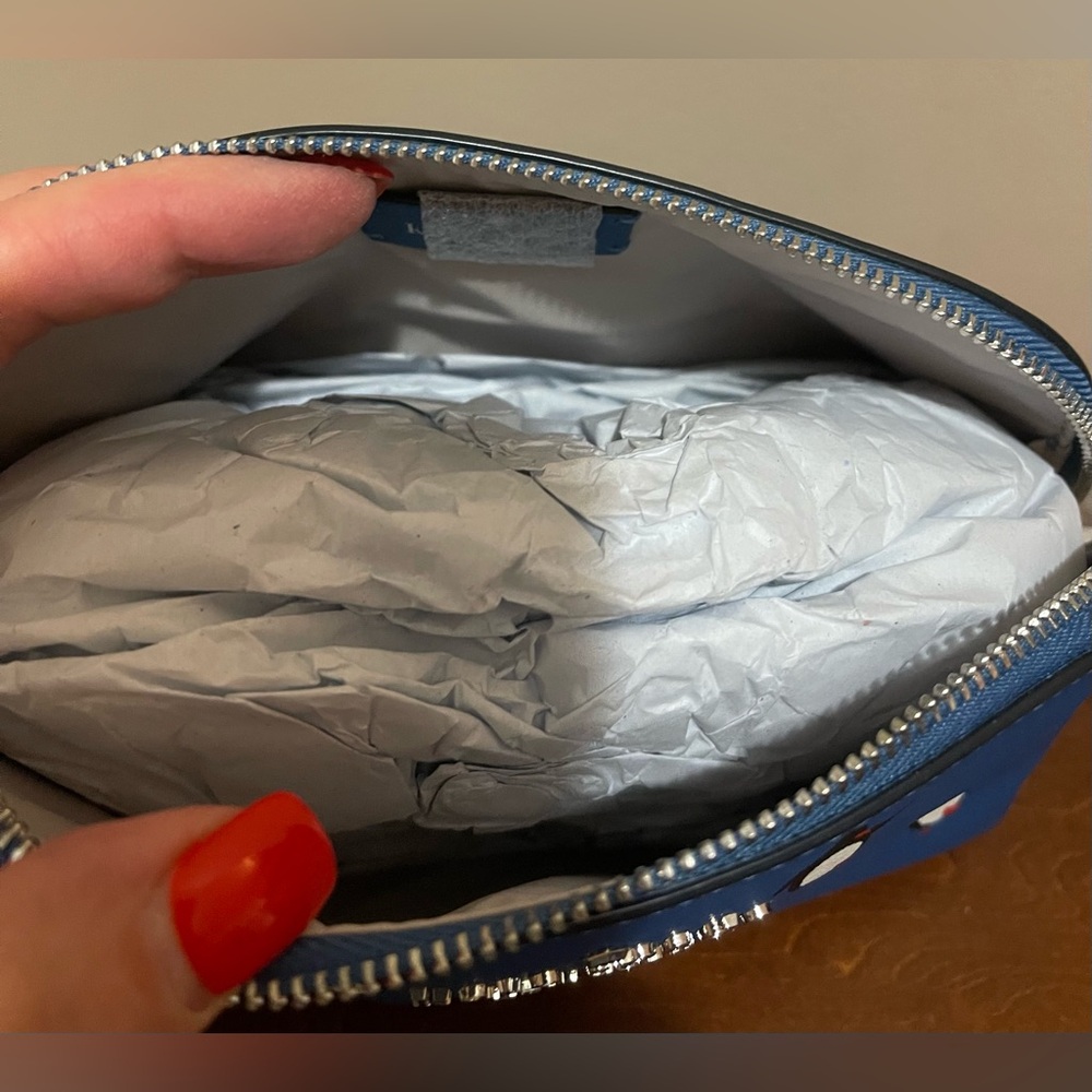 NWT Kate Spade Blue Penguin Cosmetic Bag - Picture 4 of 4